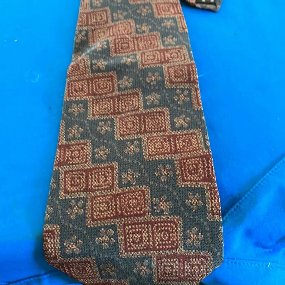 FINAL MARKDOWN Daniel Hechter Elegant Patterned Men's silk Tie